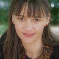 Profile  Erika  Abrahám